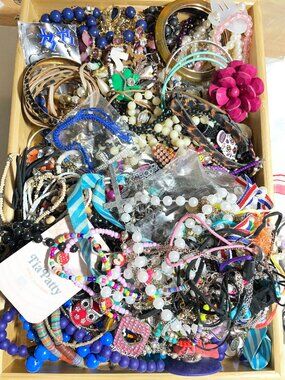 Huge Craft Repair Junk Tangled Findings Parts Jewelry Mix 4.3 Lbs Lot C128
